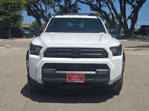 Certified 2025 Toyota 4Runner SR5 AWD/4WD image 8