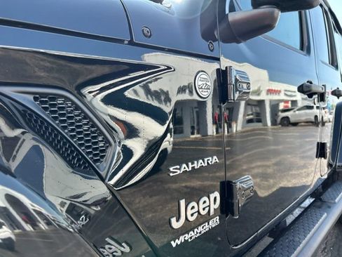 Used 2020 Jeep Wrangler Unlimited Sahara AWD/4WD image 16