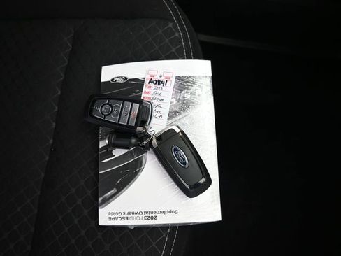 Used 2023 Ford Escape Active image 11