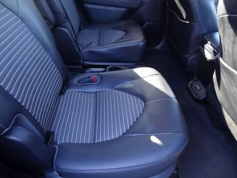 Used 2023 Toyota Highlander XSE image 23