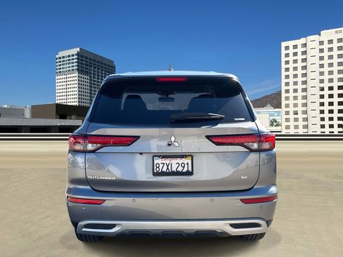 Used 2022 Mitsubishi Outlander SE image 4