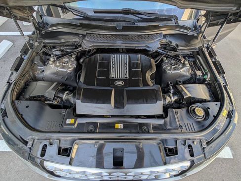 Used 2016 Land Rover Range Rover Sport HSE image 13