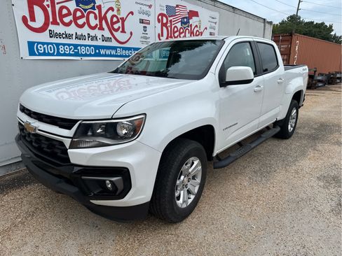 Used 2022 Chevrolet Colorado LT w/ LT Convenience Package AWD/4WD image 6