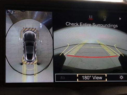 Used 2019 Aston Martin V8 Vantage Coupe image 10