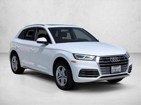 Used 2018 Audi Q5 2.0T Premium Plus w/ Premium Plus Package AWD/4WD image 3