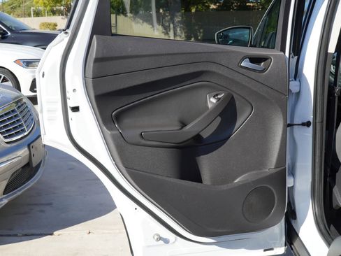 Used 2016 Ford Escape SE image 21