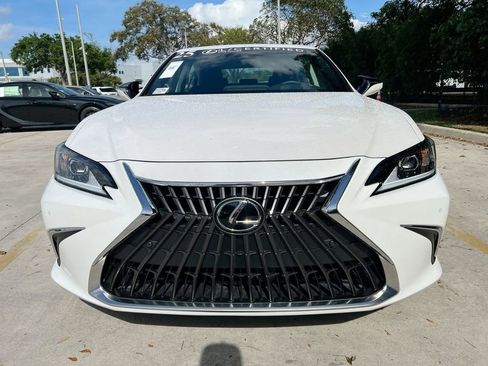 Certified 2025 Lexus ES 300h 300h w/ Premium Package image 2