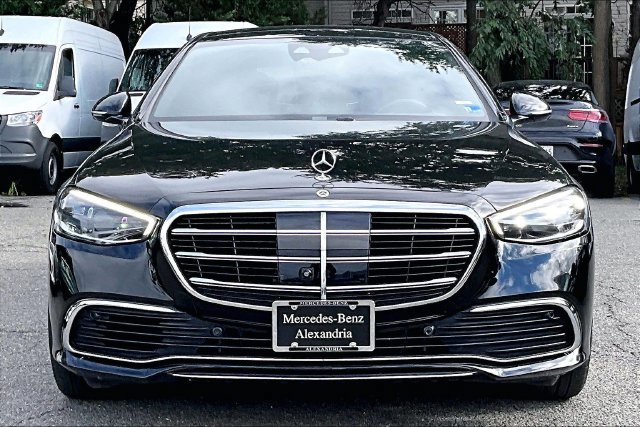 Used 2021 Mercedes-Benz S 580 4MATIC Sedan w/ Warmth & Comfort Package image 2