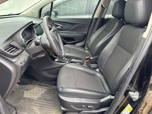 Used 2022 Buick Encore Preferred w/ Safety Package AWD/4WD image 7