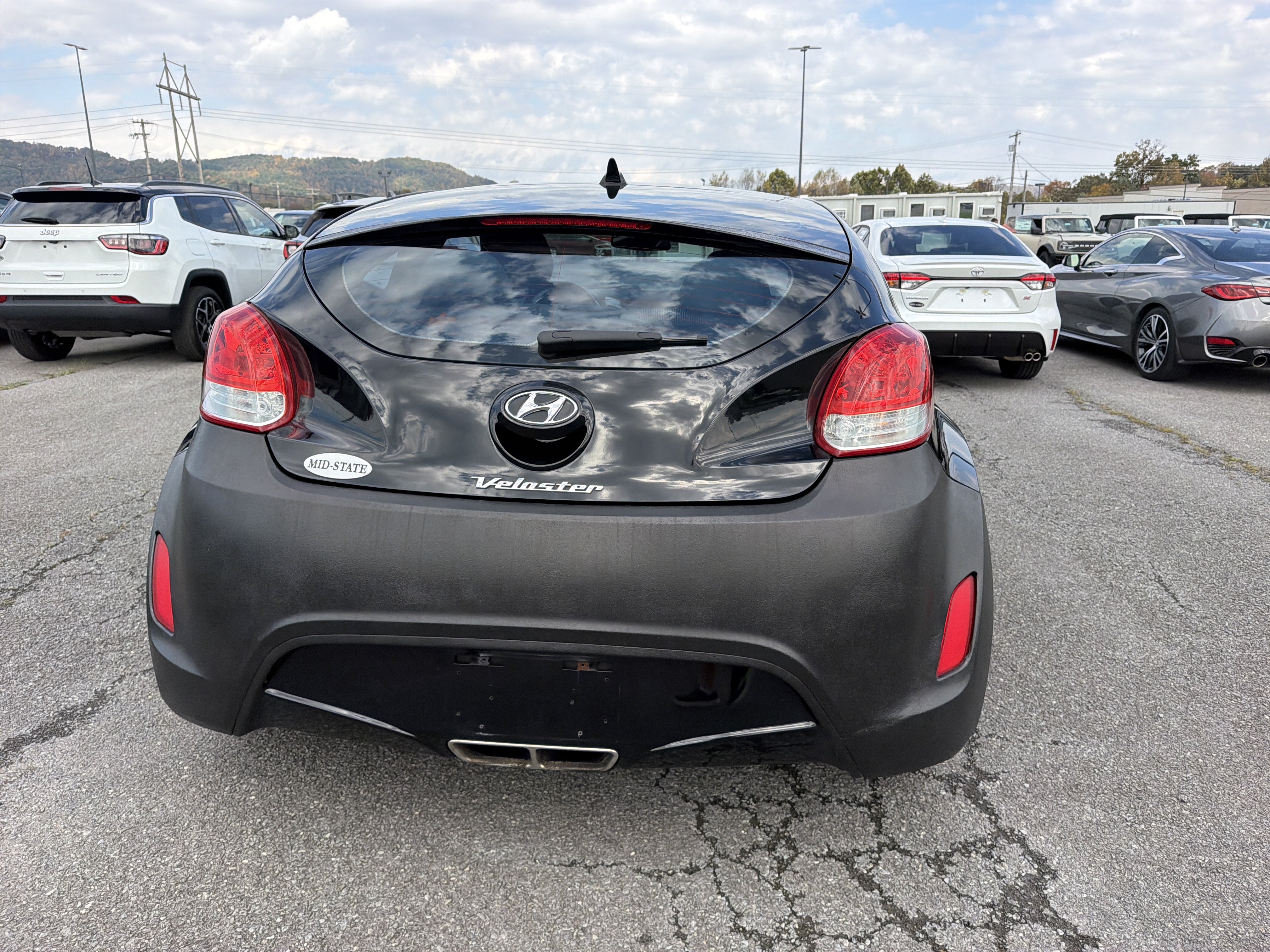 Used 2013 Hyundai Veloster w/ Style Pkg FWD image 5