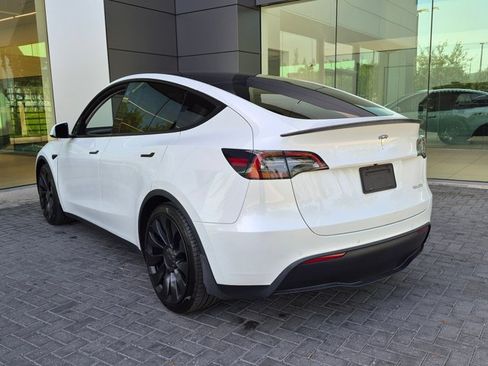 Used 2022 Tesla Model Y Performance AWD/4WD image 7