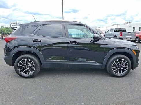 Used 2024 Chevrolet TrailBlazer LT AWD/4WD image 7
