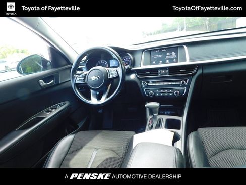 Used 2020 Kia Optima S FWD image 6