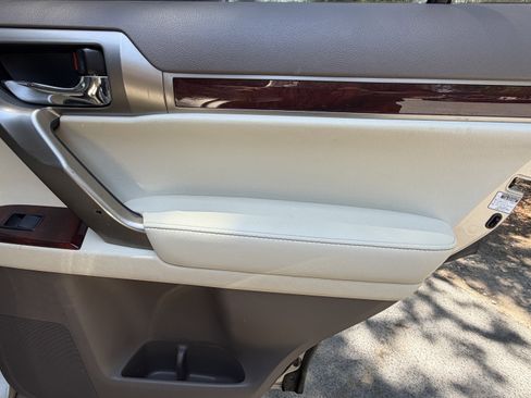 Used 2011 Lexus GX 460 w/ Comfort Plus Pkg AWD/4WD image 37