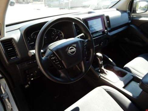 Used 2024 Nissan Frontier S w/ Technology Package AWD/4WD image 12