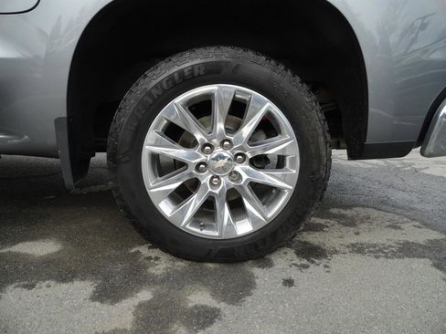 Used 2022 Chevrolet Silverado 1500 LTZ w/ LTZ Premium Package image 9