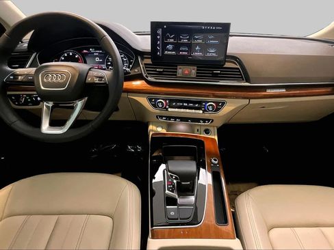 Used 2023 Audi Q5 2.0T Premium w/ Convenience Package AWD/4WD image 16