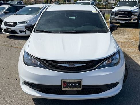 New 2026 Chrysler Voyager LX FWD image 3