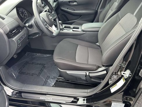 Used 2025 Nissan Sentra SV FWD image 18