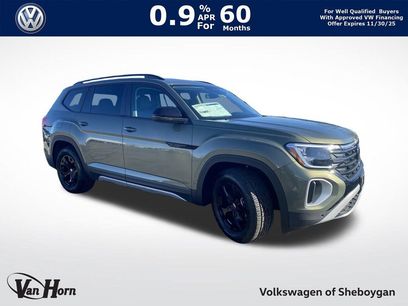New 2025 Volkswagen Atlas Peak Edition SE