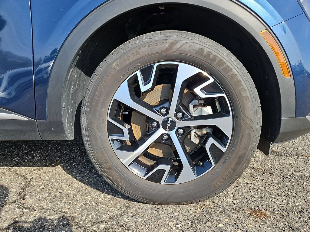 Used 2023 Kia Sportage EX AWD/4WD image 9
