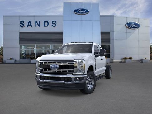 New 2026 Ford F350 XL w/ XL Chrome Package AWD/4WD image 2