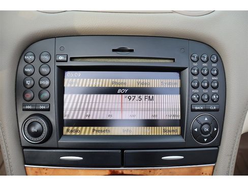 Used 2009 Mercedes-Benz SL 550 image 26