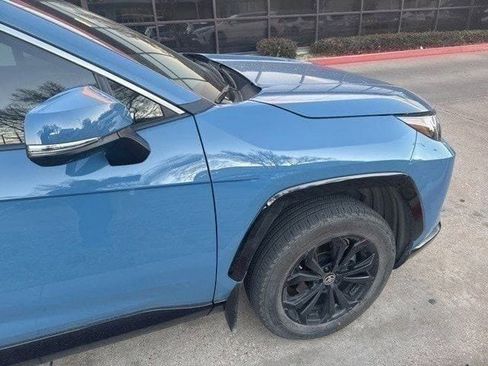 Used 2024 Toyota RAV4 SE image 7