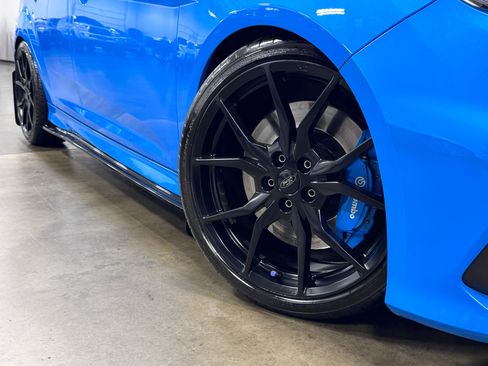 Used 2017 Ford Focus RS image 25