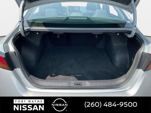 Used 2024 Nissan Altima 2.5 SV w/ SV Premium Package FWD image 31