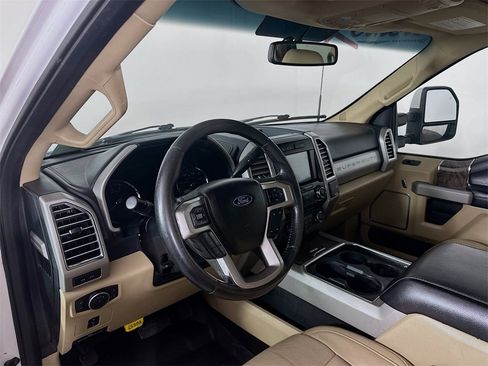 Used 2017 Ford F250 Lariat w/ FX4 Off-Road Package image 31