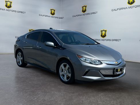 Used 2018 Chevrolet Volt LT w/ Comfort Package FWD image 7