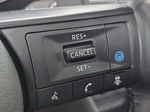 Used 2024 Nissan Rogue SV w/ SV Premium Package FWD image 30