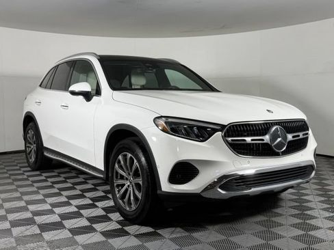 Used 2025 Mercedes-Benz GLC 300 image 9