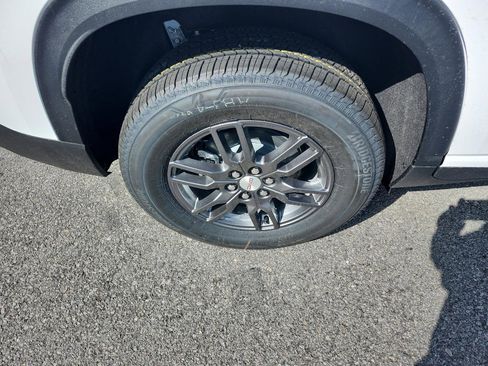 New 2026 GMC Acadia Elevation FWD image 5