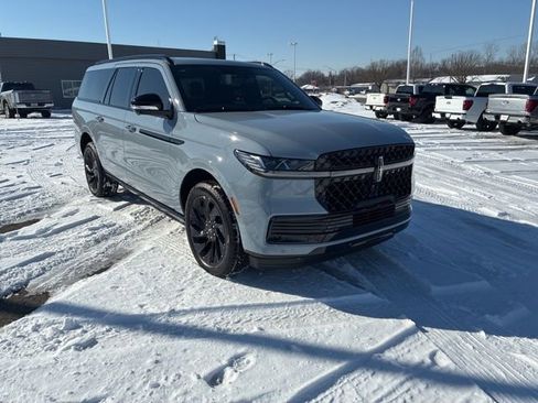 New 2026 Lincoln Navigator L Reserve w/ Jet Appearance Package image 7