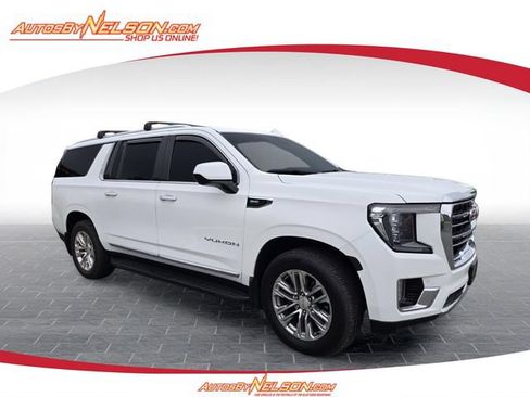 Used 2022 GMC Yukon XL SLT AWD/4WD image 1
