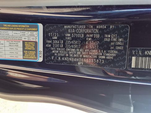 Used 2022 Kia Carnival LX FWD image 13