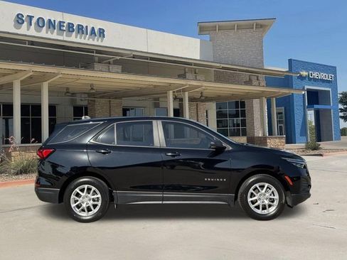 Used 2024 Chevrolet Equinox LS w/ Driver Confidence II Package FWD image 4
