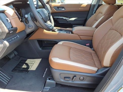 New 2026 Nissan Pathfinder Platinum AWD/4WD image 5