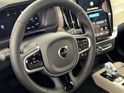 New 2026 Volvo XC90 B6 Plus w/ Protection Package Premier AWD/4WD image 10