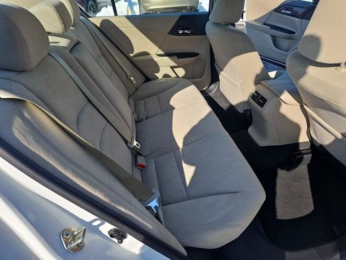Used 2015 Honda Accord EX image 21