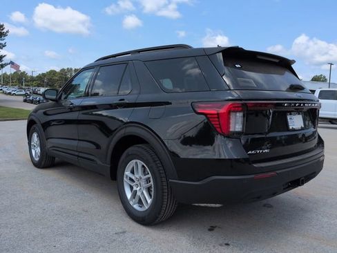 New 2026 Ford Explorer Active RWD image 6