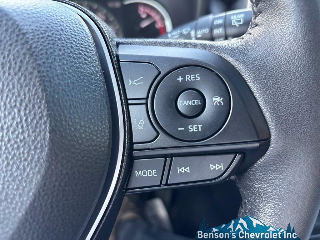 Used 2023 Toyota RAV4 XLE Premium AWD/4WD image 29