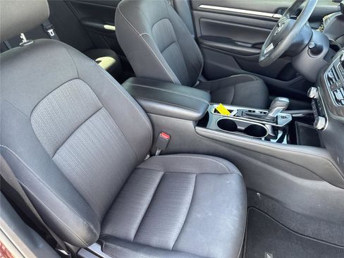 Used 2023 Nissan Altima 2.5 SV FWD image 34