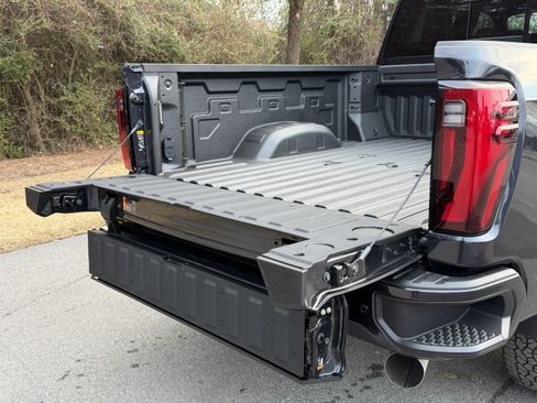 New 2026 GMC Sierra 2500 Denali Ultimate image 14