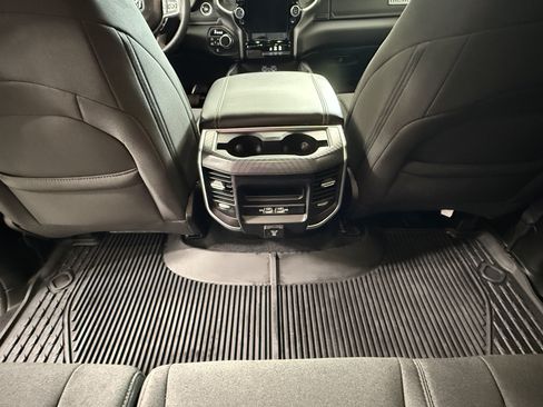 Used 2025 RAM 1500 Big Horn AWD/4WD image 17
