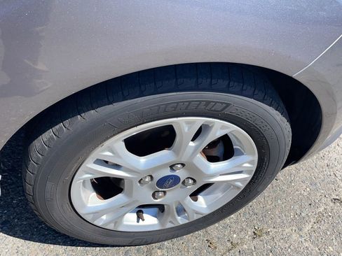 Used 2014 Ford Fiesta SE FWD image 44