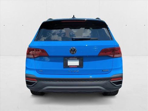 New 2025 Volkswagen Taos SE image 10