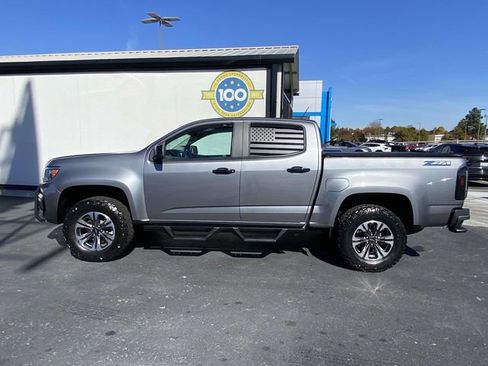Used 2022 Chevrolet Colorado Z71 image 2